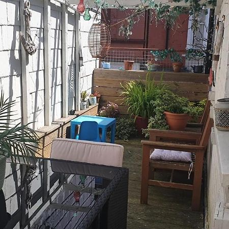 Gigi'S Place Уэймут Экстерьер фото